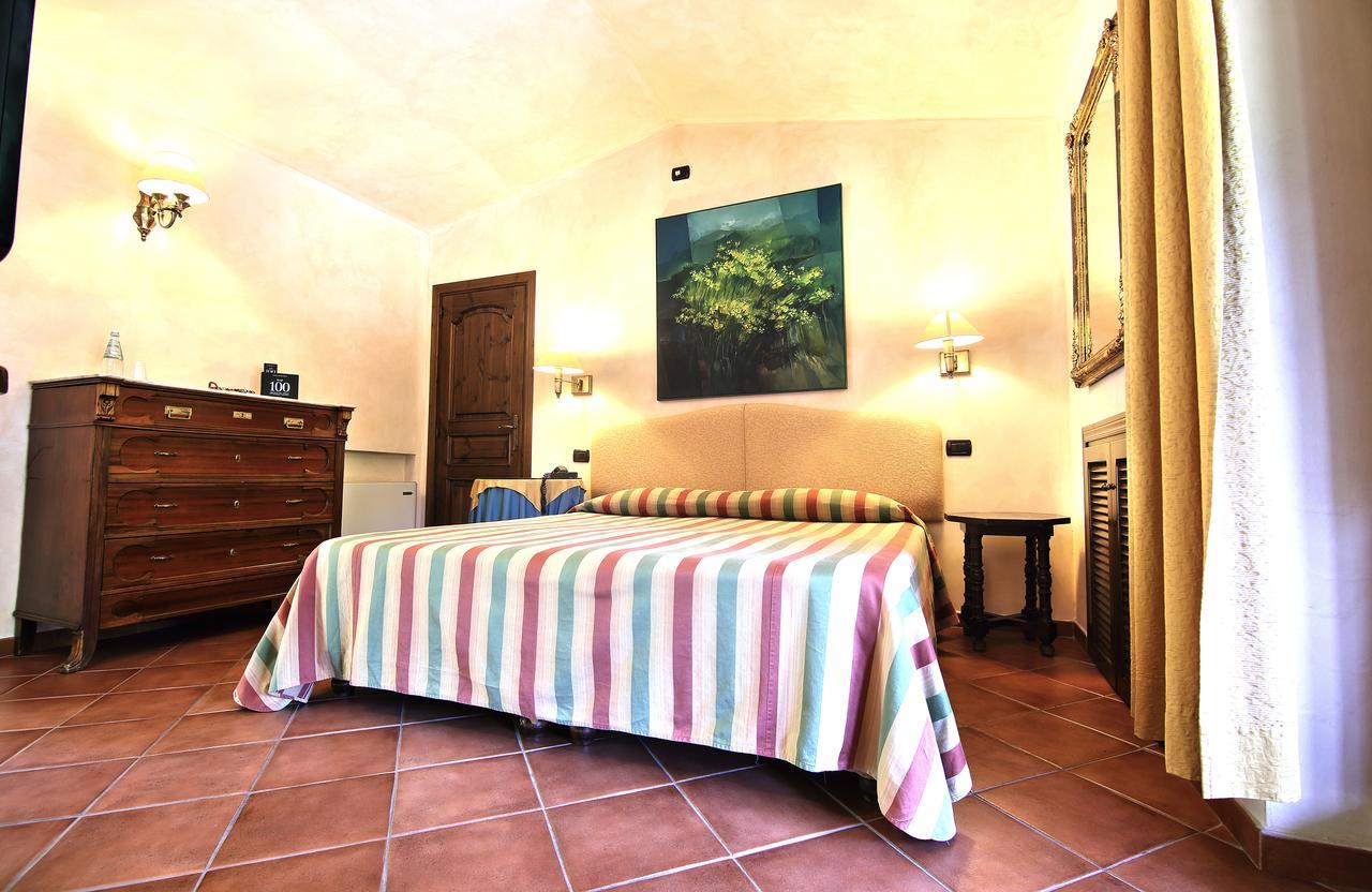 L'Agnata Di De Andre Boutique Hotel Tempio Pausania Ngoại thất bức ảnh