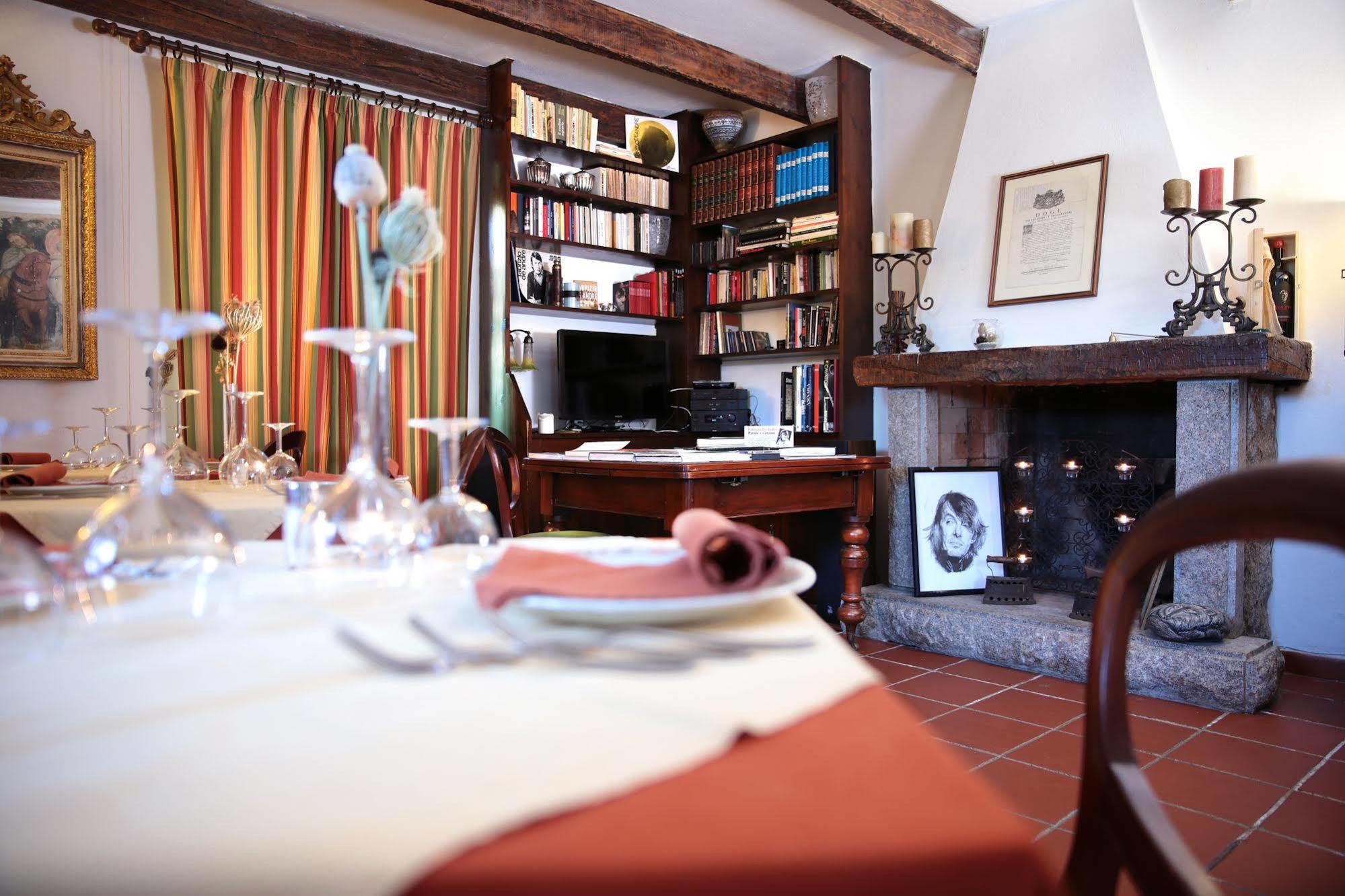 L'Agnata Di De Andre Boutique Hotel Tempio Pausania Ngoại thất bức ảnh